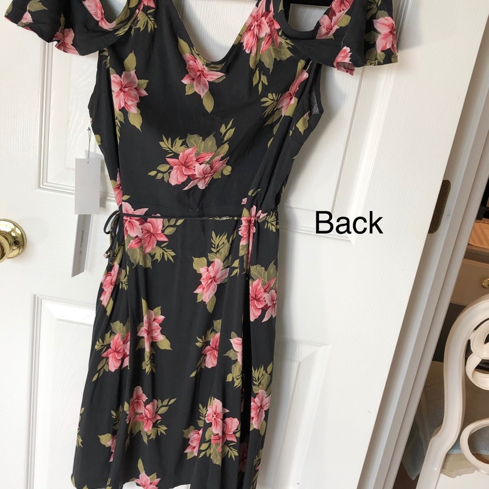 NWTO'Neill Cold Shoulder Wrap Sundress in size Med - Picture 4 of 8